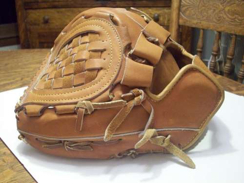 Rawlings Ambidextrous Prototype Back